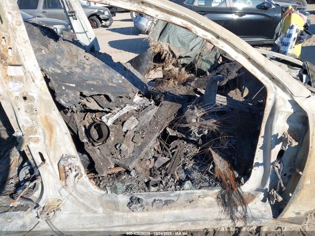 2021 TESLA MODEL 3 5YJ3E1EAXMF083708 Photo 4