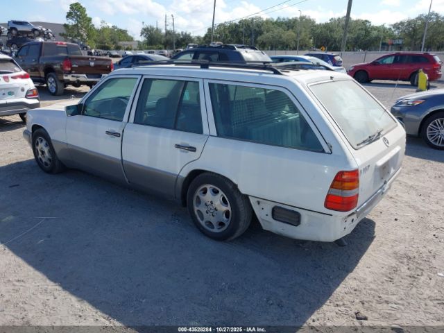 1995 MERCEDES-BENZ E WDBEA92E7SF328790 Photo 2