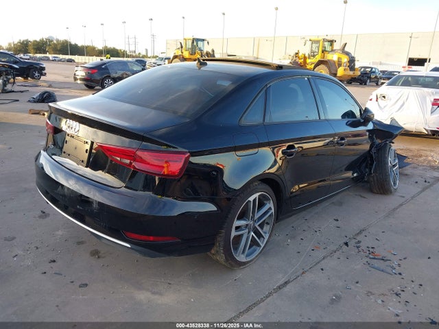 2017 AUDI A3 WAUAUGFFXH1054311 Photo 3