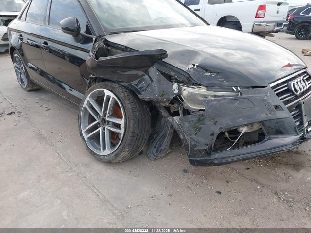 2017 AUDI A3 WAUAUGFFXH1054311 Photo 5