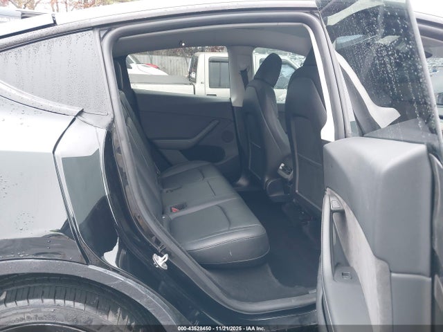 2023 TESLA MODEL Y 7SAYGDEE2PA176229 Photo 7