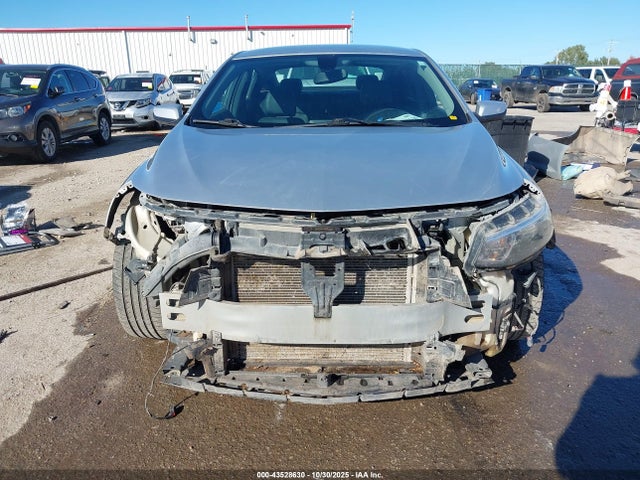 1G1ZE5ST2HF257742 Chevrolet MALIBU 1LT