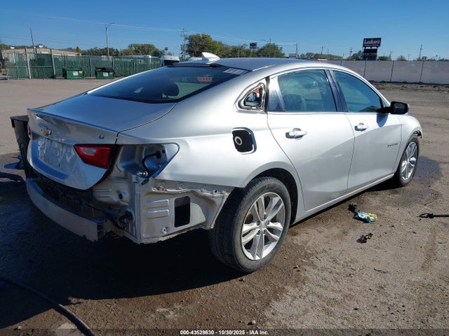 1G1ZE5ST2HF257742 Chevrolet MALIBU 1LT