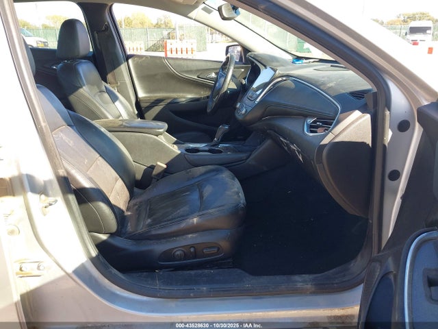1G1ZE5ST2HF257742 Chevrolet MALIBU 1LT