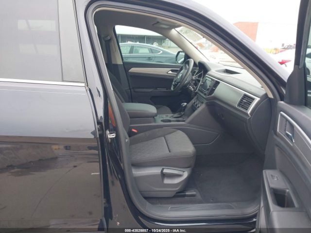 2018 VOLKSWAGEN ATLAS 1V2AP2CA3JC589754 Photo 4