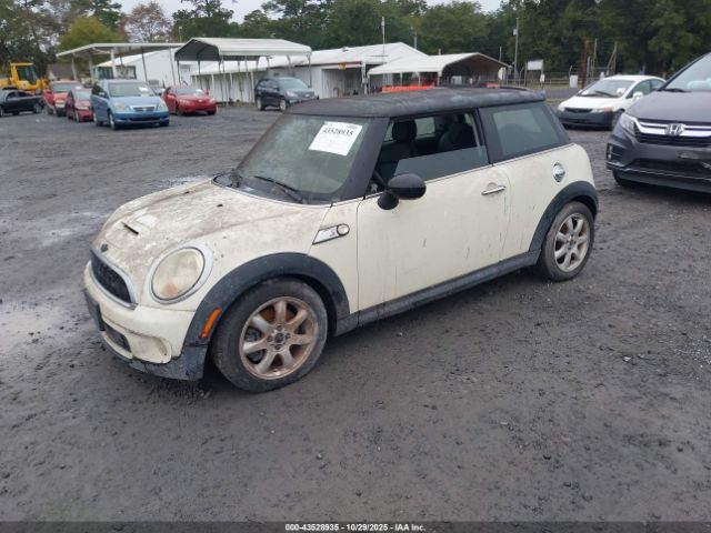 2008 MINI COOPER S WMWMF73568TV38418 Photo 1