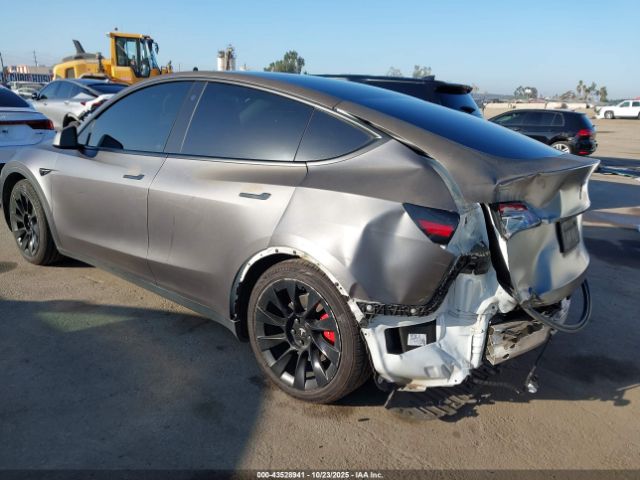 2022 TESLA MODEL Y 7SAYGDEF6NF511484 Photo 2
