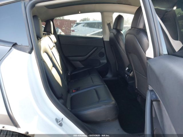 2022 TESLA MODEL Y 7SAYGDEF6NF511484 Photo 7
