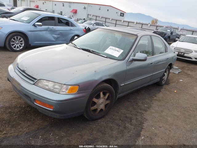 1994 HONDA ACCORD JHMCD5660RC092182 Photo 1