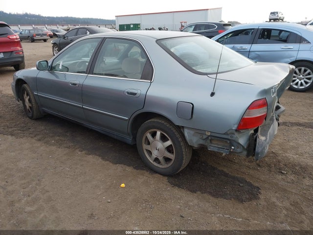 1994 HONDA ACCORD JHMCD5660RC092182 Photo 2