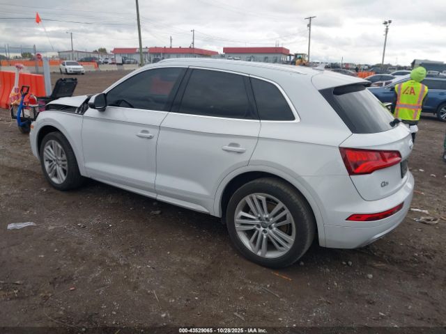 2019 AUDI Q5 WA1BNAFY8K2133779 Photo 2