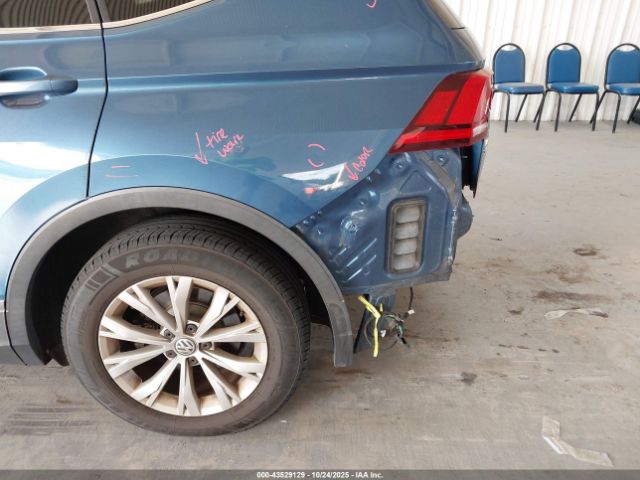 2018 VOLKSWAGEN TIGUAN 3VV3B7AX5JM059685 Photo 5