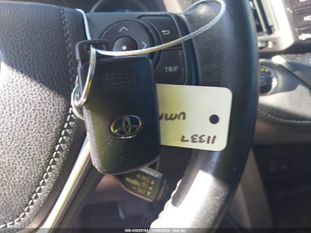 2018 TOYOTA RAV4 2T3WFREV6JW497120 Photo 10