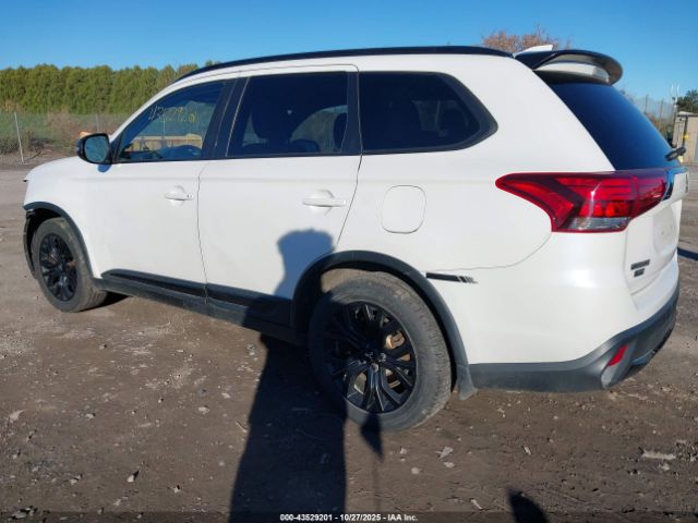 2018 MITSUBISHI OUTLANDER JA4AZ3A30JZ067919 Photo 2