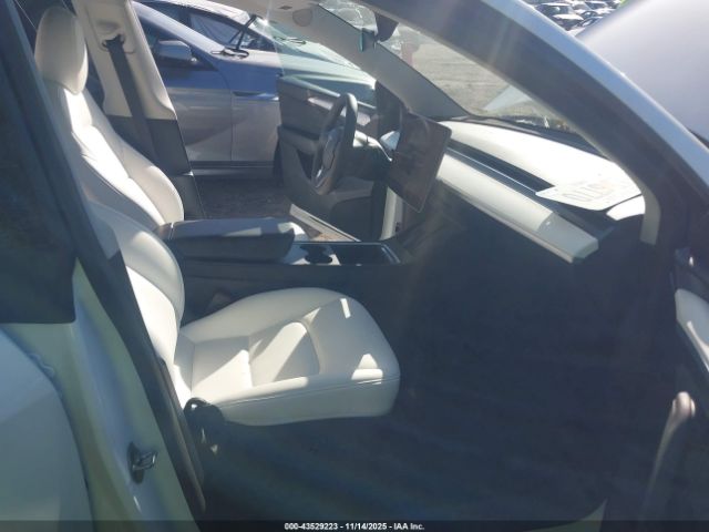 2025 TESLA MODEL Y 7SAYGDED3SA377573 Photo 4