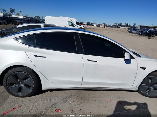 Tesla Model 3 Rear-wheel Drive 2022 5YJ3E1EA9NF147738 Image 13