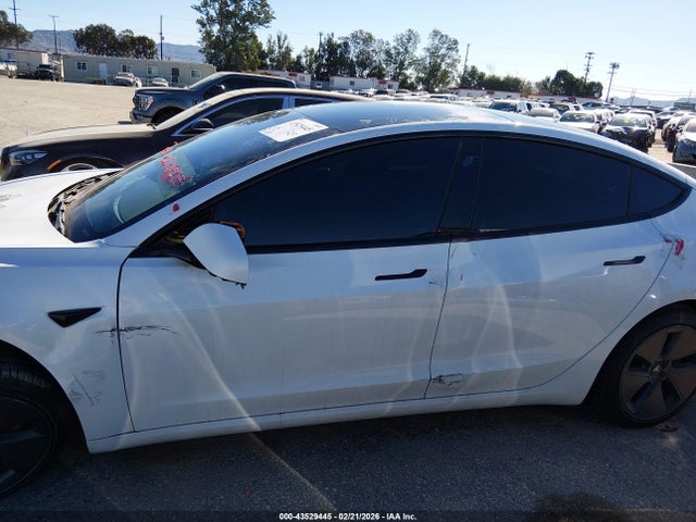Tesla Model 3 Rear-wheel Drive 2022 5YJ3E1EA9NF147738 Image 14