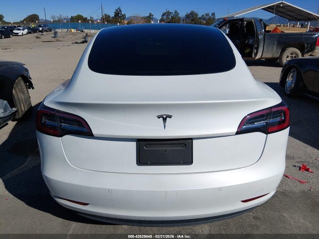 Tesla Model 3 Rear-wheel Drive 2022 5YJ3E1EA9NF147738 Image 16
