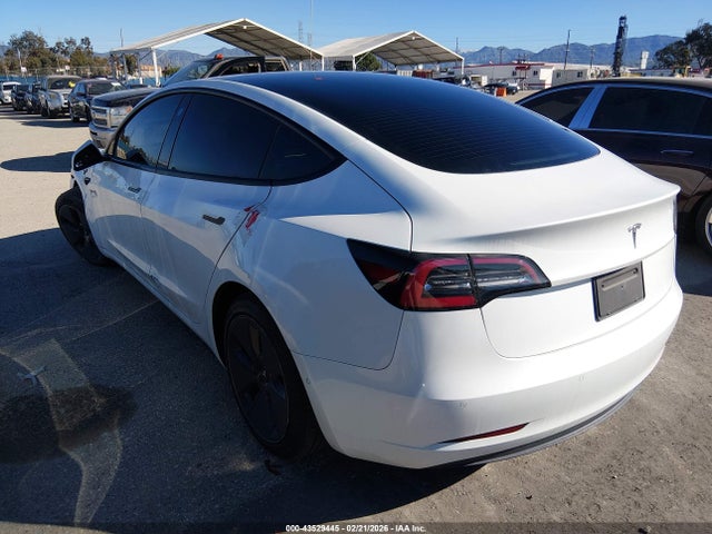 2022 TESLA MODEL 3 5YJ3E1EA9NF147738 Photo 2