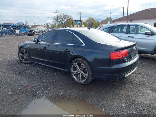 2014 AUDI S8 WAUD2AFD9EN002171 Photo 2