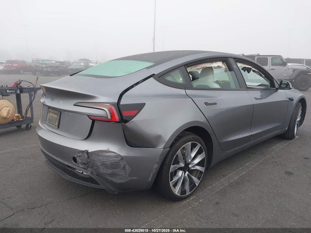 2025 TESLA MODEL 3 5YJ3E1EA7SF007389 Photo 3