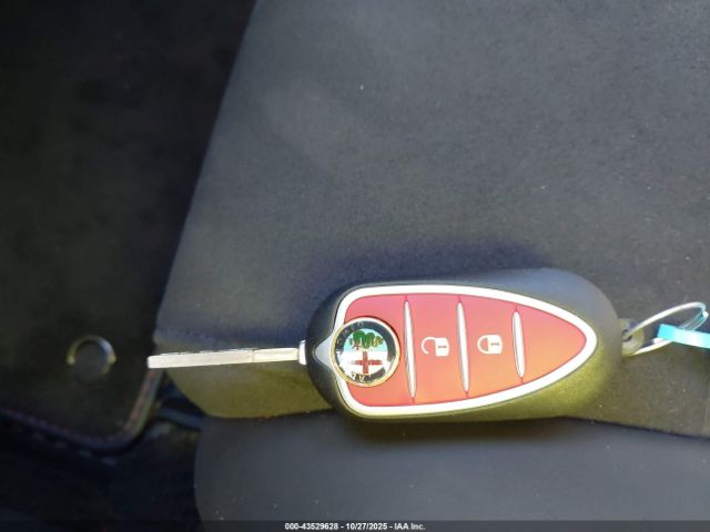 2016 ALFA ROMEO 4C SPIDER ZARBAAB49GM179157 Photo 10