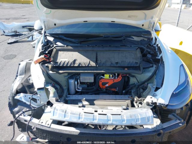 2022 TESLA MODEL Y 7SAYGDEE9NF561741 Photo 9