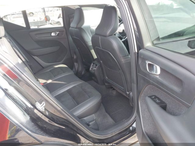 2021 VOLVO XC40 RECHARGE PURE ELECTRIC YV4ED3UR5M2582110 Photo 7