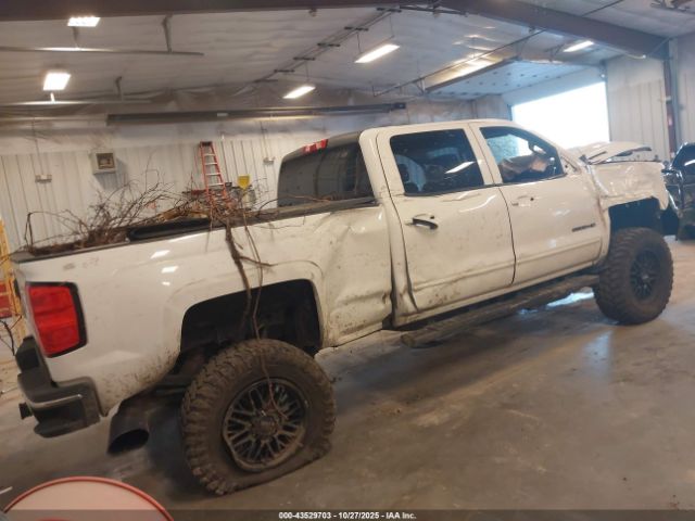 2017 CHEVROLET SILVERADO 2500HD 1GC1KVEY0HF201240 Photo 3