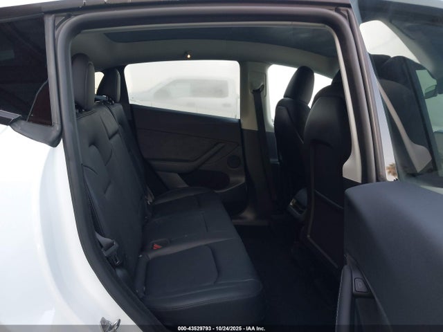 2024 TESLA MODEL Y 7SAYGDEE3RF182045 Photo 7