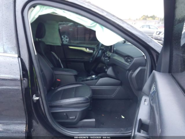 2021 FORD ESCAPE 1FMCU9DZ5MUA40938 Photo 4