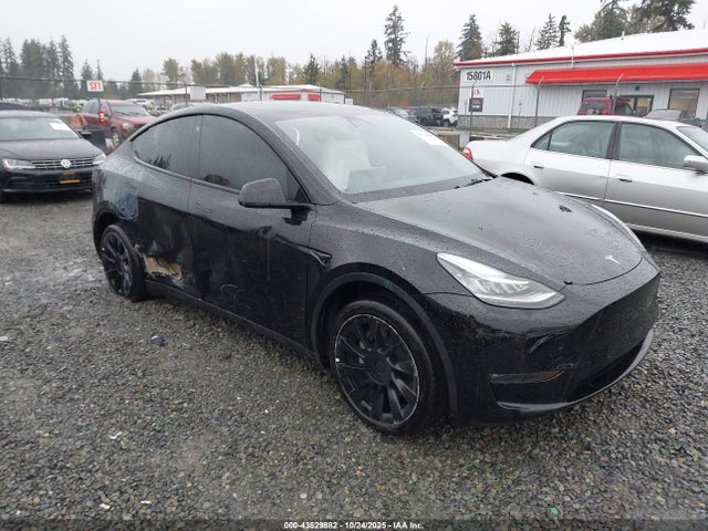 2022 TESLA MODEL Y 7SAYGDEE6NF340050 Photo 0