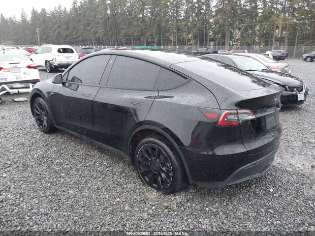 2022 TESLA MODEL Y 7SAYGDEE6NF340050 Photo 2