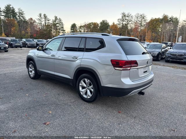 2018 VOLKSWAGEN ATLAS 1V2LR2CAXJC527805 Photo 2