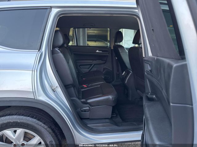2018 VOLKSWAGEN ATLAS 1V2LR2CAXJC527805 Photo 7