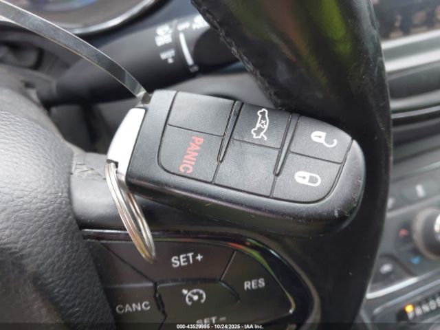 2015 CHRYSLER 200 1C3CCCBB4FN546949 Photo 10