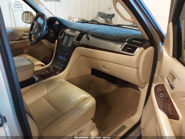2008 CADILLAC ESCALADE ESV 1GYFC66848R195118 Photo 4