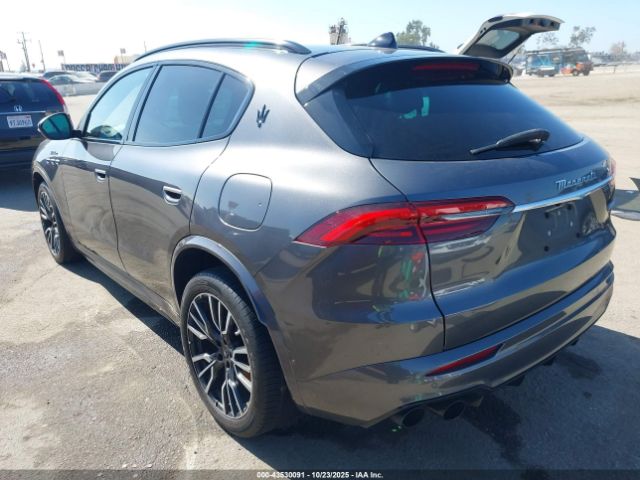 2023 MASERATI GRECALE ZN682AVM5P7429651 Photo 2
