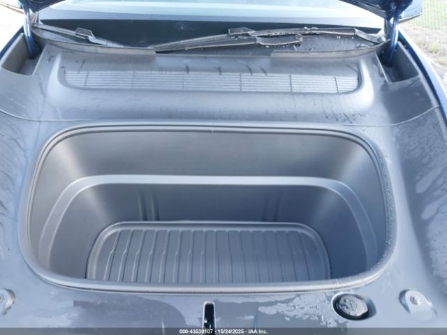 2026 TESLA MODEL Y 7SAYGDEE3TA447860 Photo 9