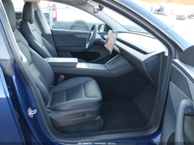 2026 TESLA MODEL Y 7SAYGDEE3TA447860 Photo 4