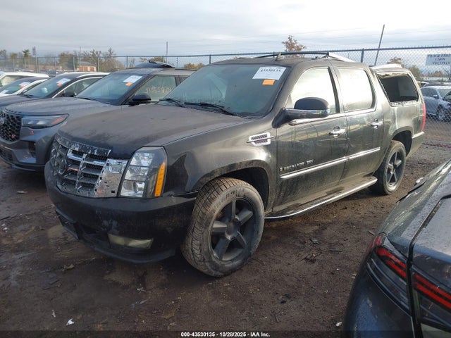 2008 CADILLAC ESCALADE ESV 1GYFK66828R150715 Photo 1