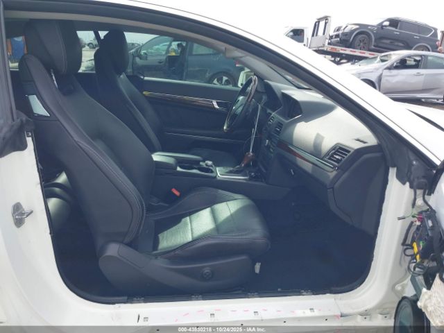 2010 MERCEDES-BENZ E 550 WDDKJ7CB8AF043565 Photo 4