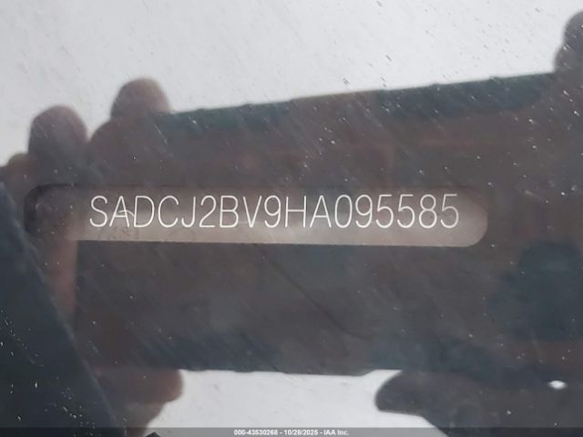 2017 JAGUAR F-PACE SADCJ2BV9HA095585 Photo 8