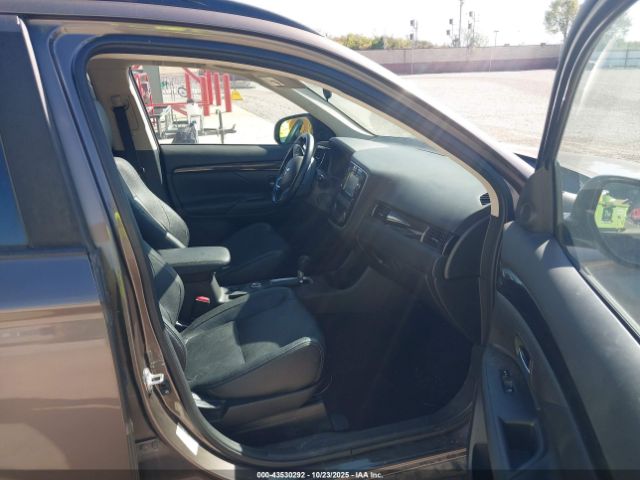 2016 MITSUBISHI OUTLANDER JA4AZ3A38GZ035986 Photo 4