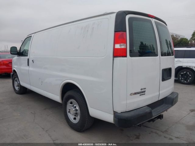 2013 CHEVROLET EXPRESS 2500 1GCWGFCB7D1902523 Photo 2