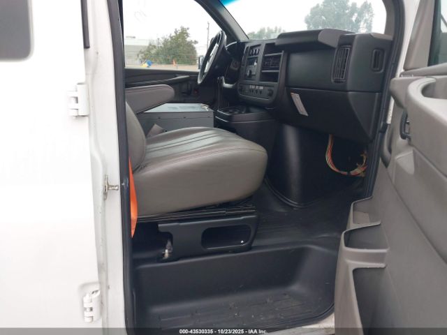 2013 CHEVROLET EXPRESS 2500 1GCWGFCB7D1902523 Photo 4