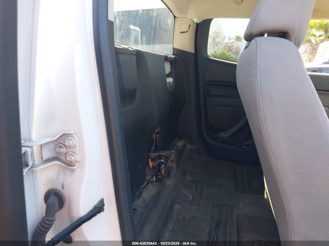 Chevrolet Colorado Wt 2018 1GCHSBEA2J1313525 Image 8