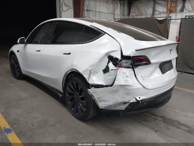 2022 TESLA MODEL Y 7SAYGDEF8NF543398 Photo 2