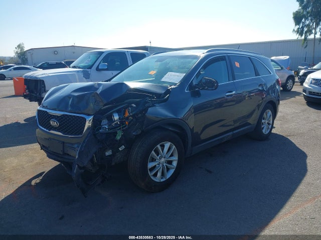43530583 :رقم المزاد ، 5XYPG4A30GG156151 vin ، 2016 Kia Sorento 2.4l Lx مزاد بيع