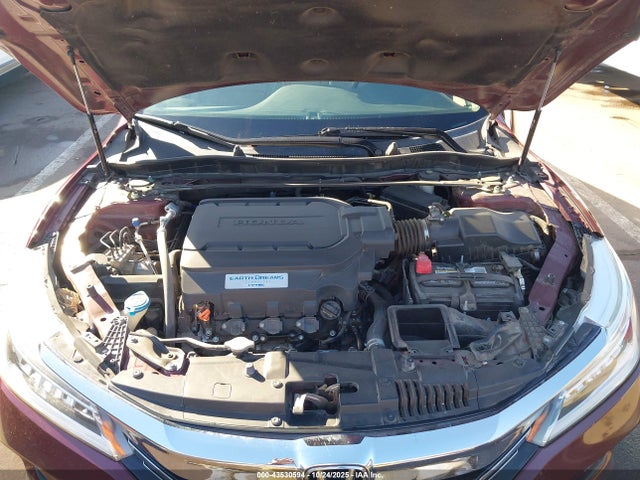 Honda Accord Touring V6 2017 1HGCR3F99HA044595 Image 10